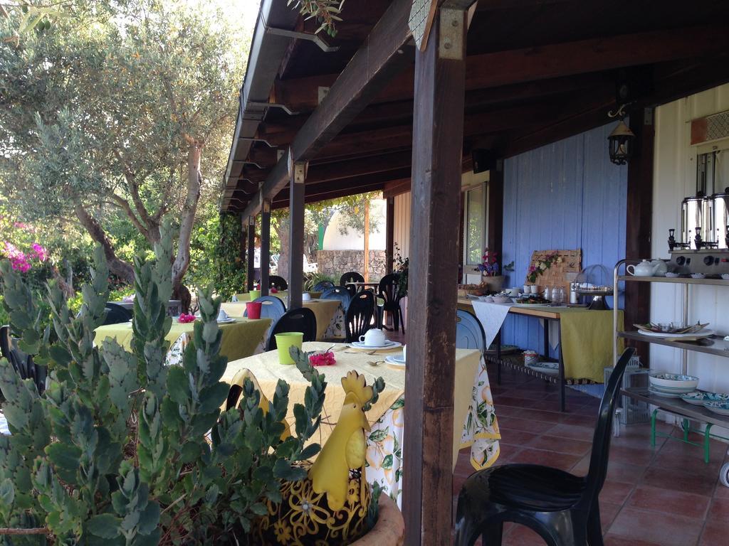 Giardino Di Sicilia Guest House SantʼAgata di Militello Екстериор снимка